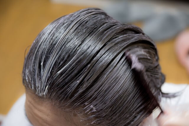 ボサボサの切れ毛を治す なくす 方法って 原因と対策オススメホームケアを美容師が徹底解説 高田馬場の美容室ideal アイディール